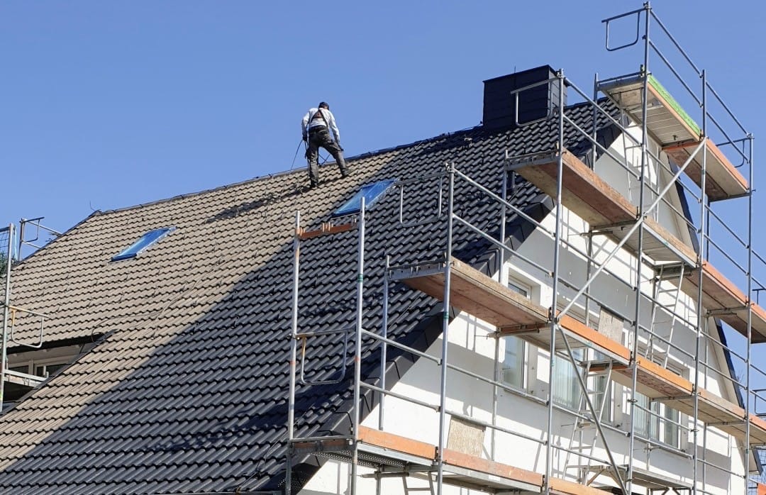 Dachreinigung mit Hochdruck